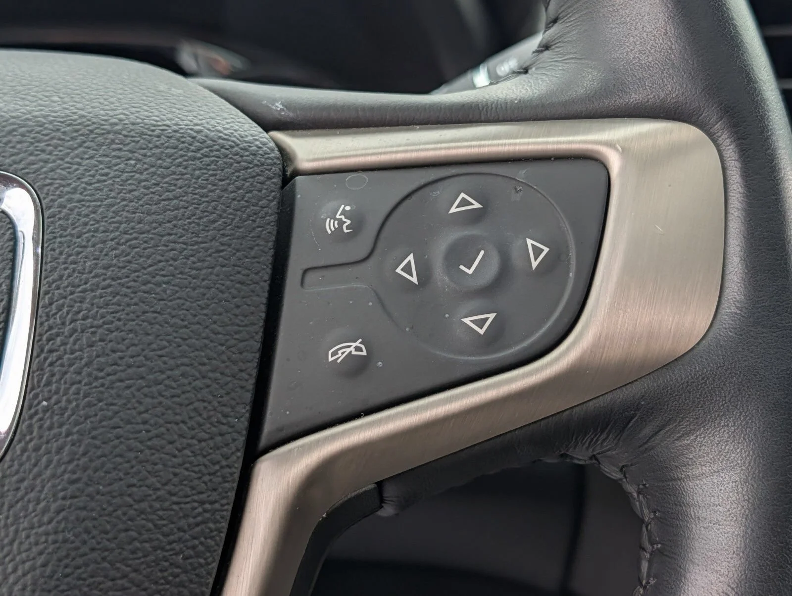 Used 2019 EBONY TWILIGHT METALLIC GMC Denali image 30