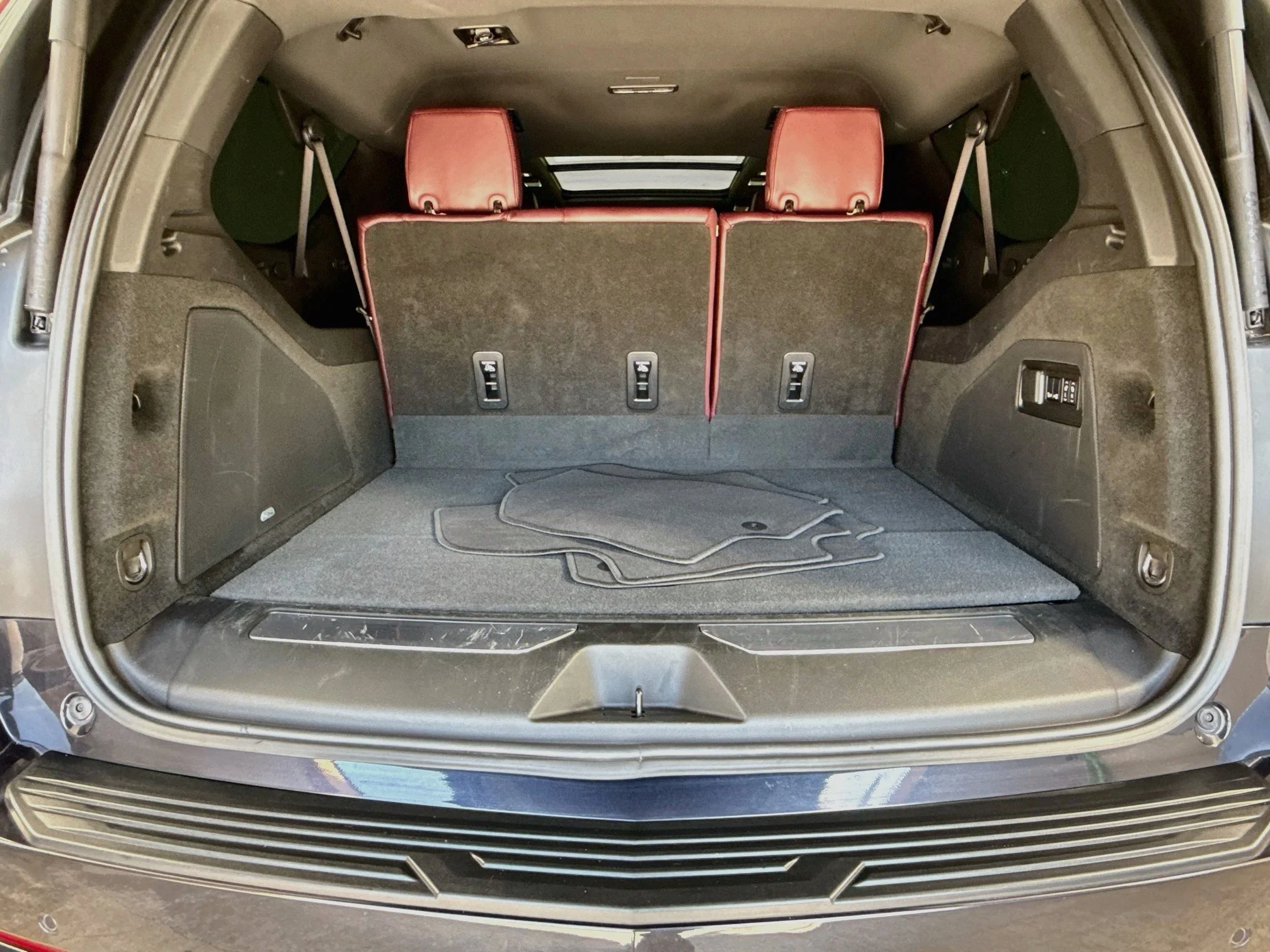 Used 2025 Galactic Gray Metallic Cadillac Sport image 30