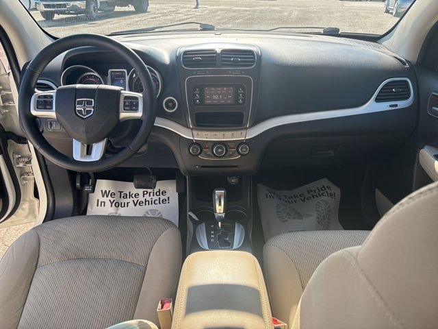 Used 2015 White Dodge SE image 27