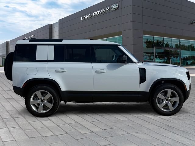 New 2026 Fuji White Land Rover S image 6
