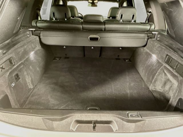 Used 2024 White Metallic BMW xDrive40i image 26