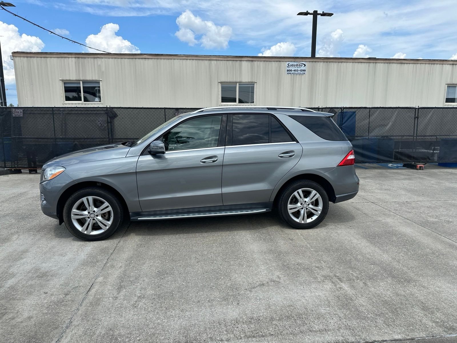 Used 2015 Silver Mercedes-Benz ML 350 image 1