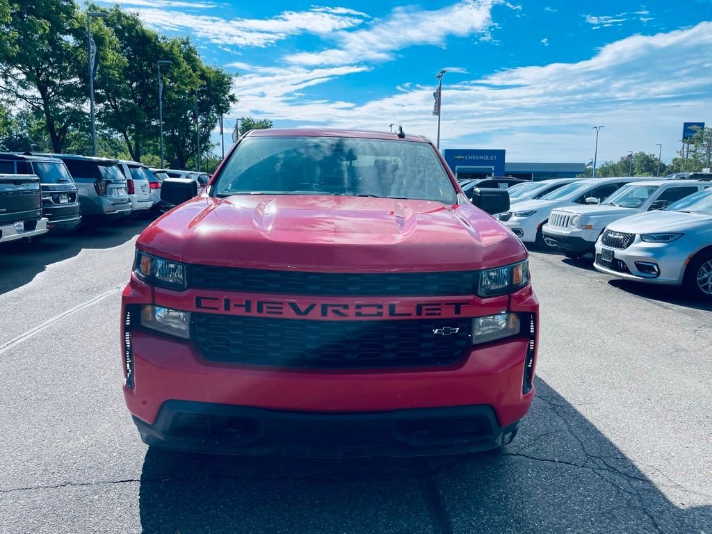 Used 2020 Red Chevrolet Custom image 10