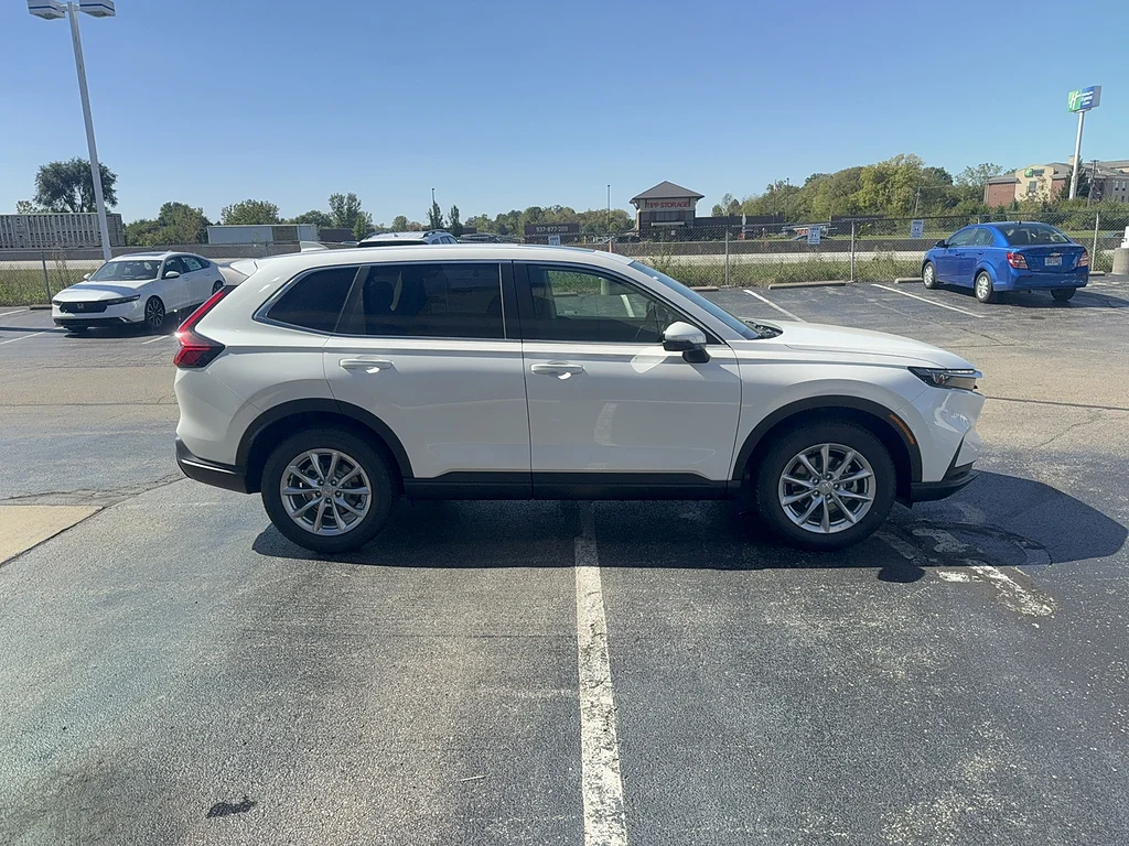 2027 Honda CR-V EX, photo 3 of 12