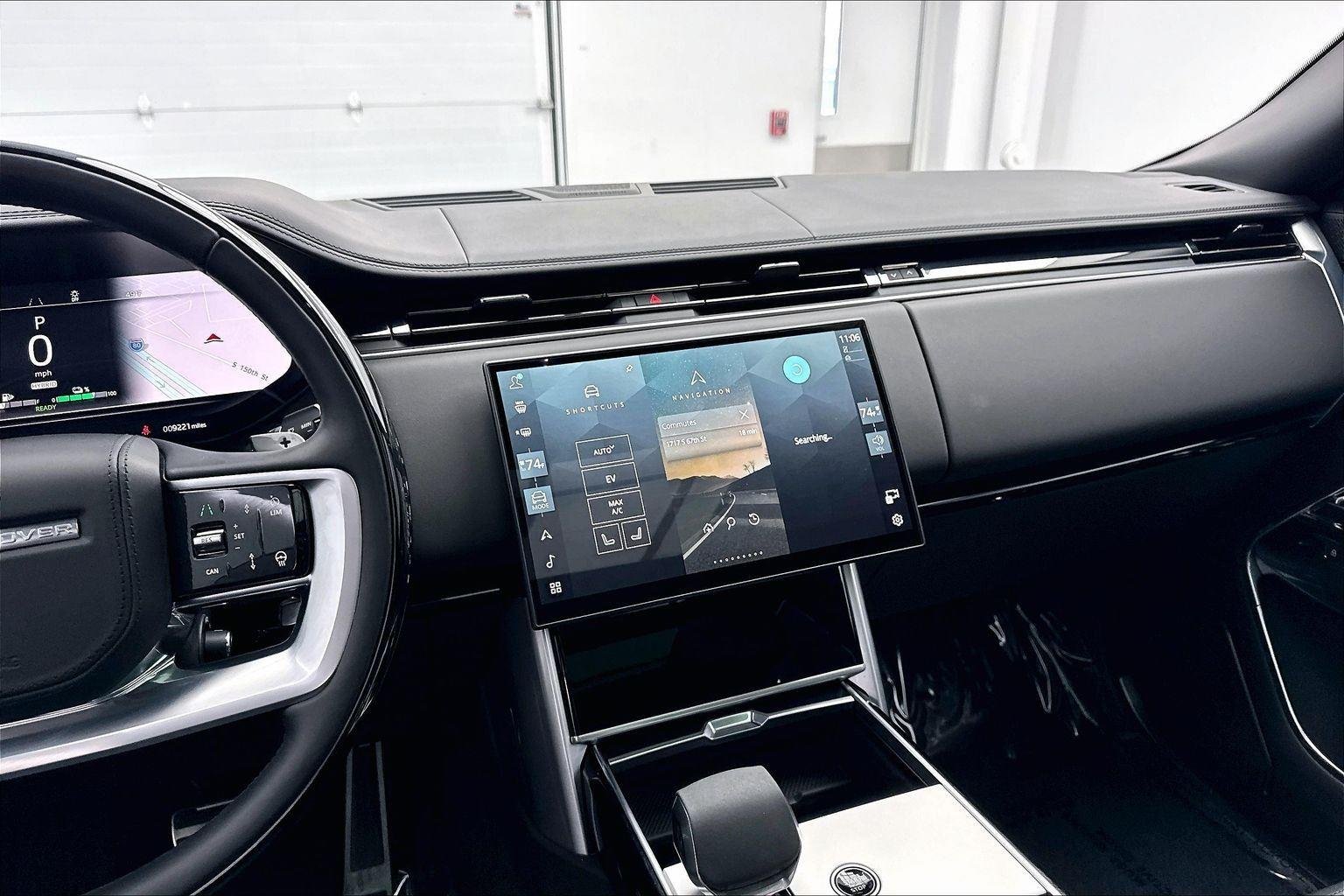 Used 2025 Velocity Blue in Satin Finish Land Rover Autobiography image 11