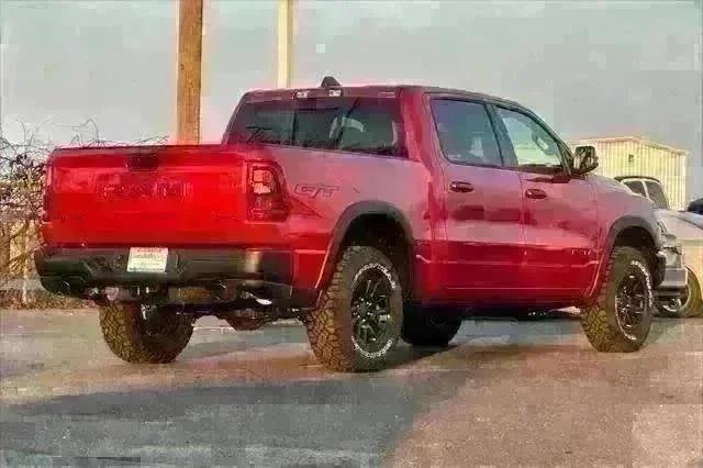 New 2026 Molten Red Pearl-Coat Exterior Paint RAM REBEL image 4