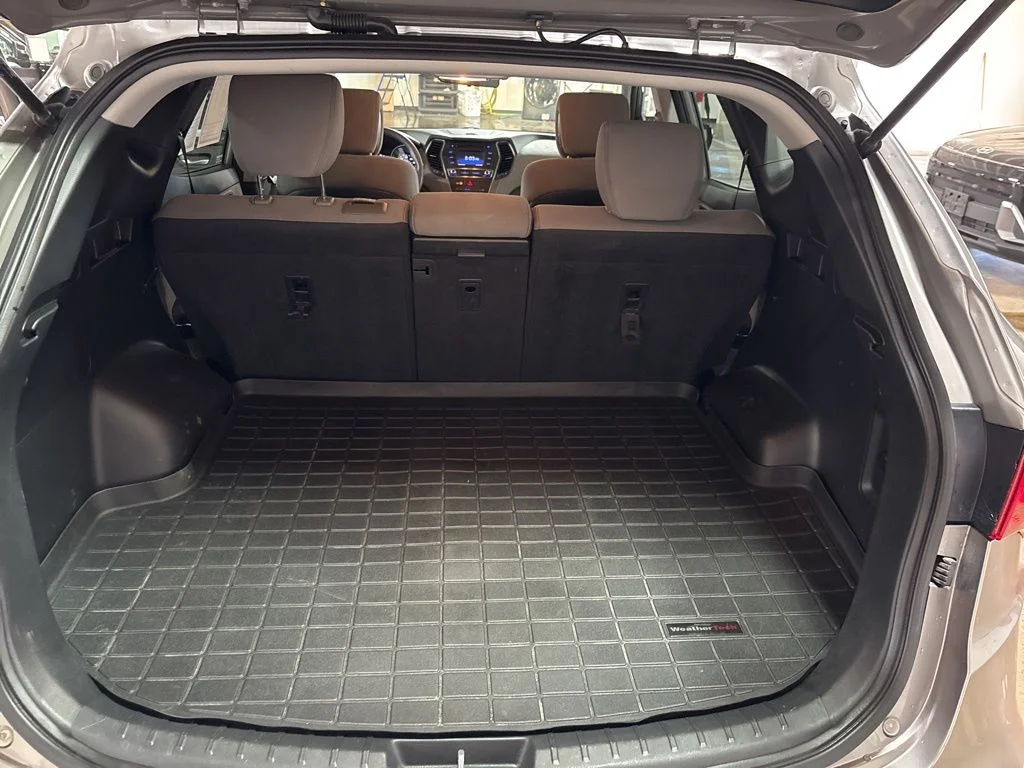Used 2018 Gray Hyundai 2.4 Base image 28