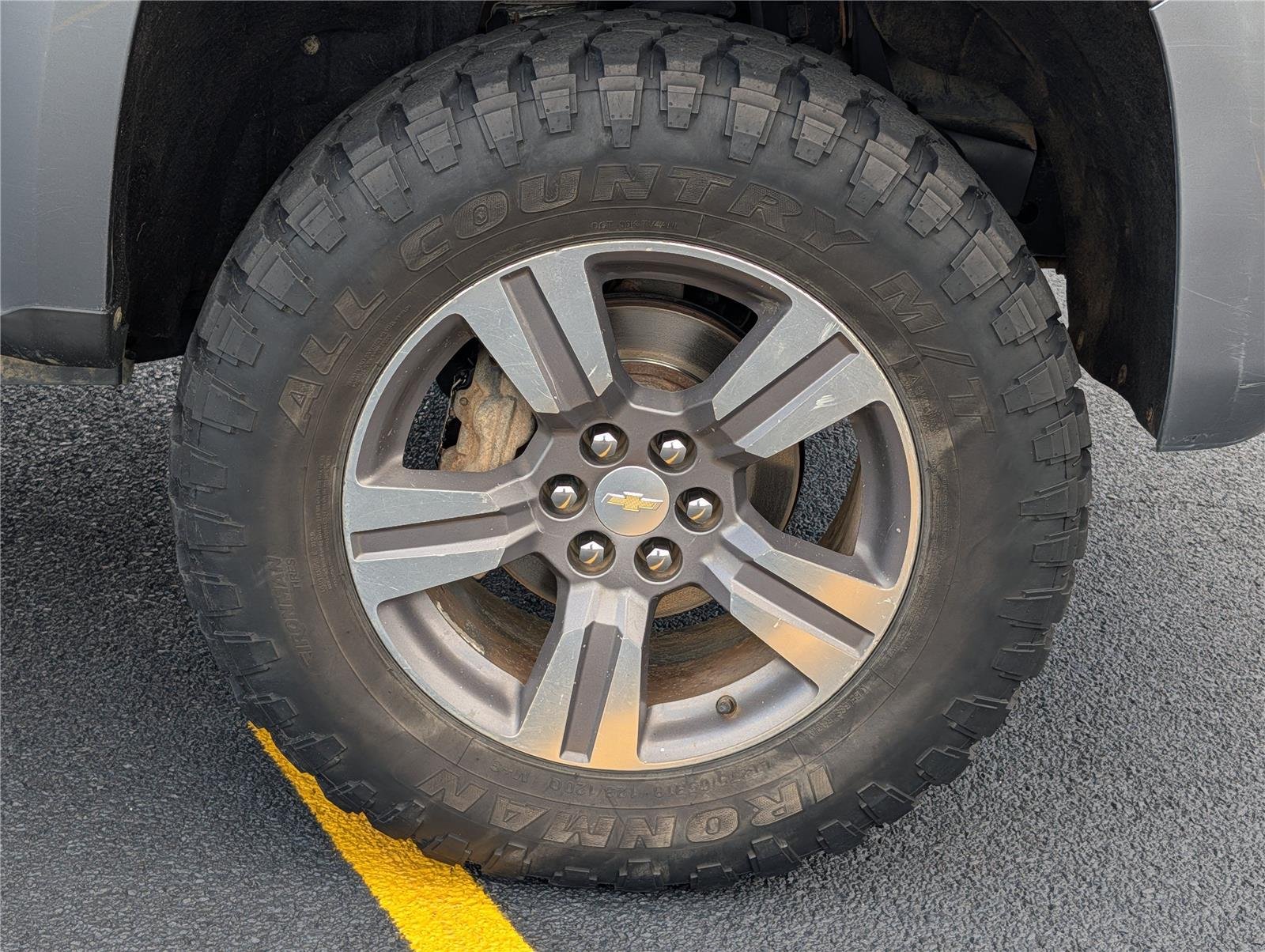 Used 2018 STERLING GRAY METALLIC Chevrolet 4WD Z71 image 37