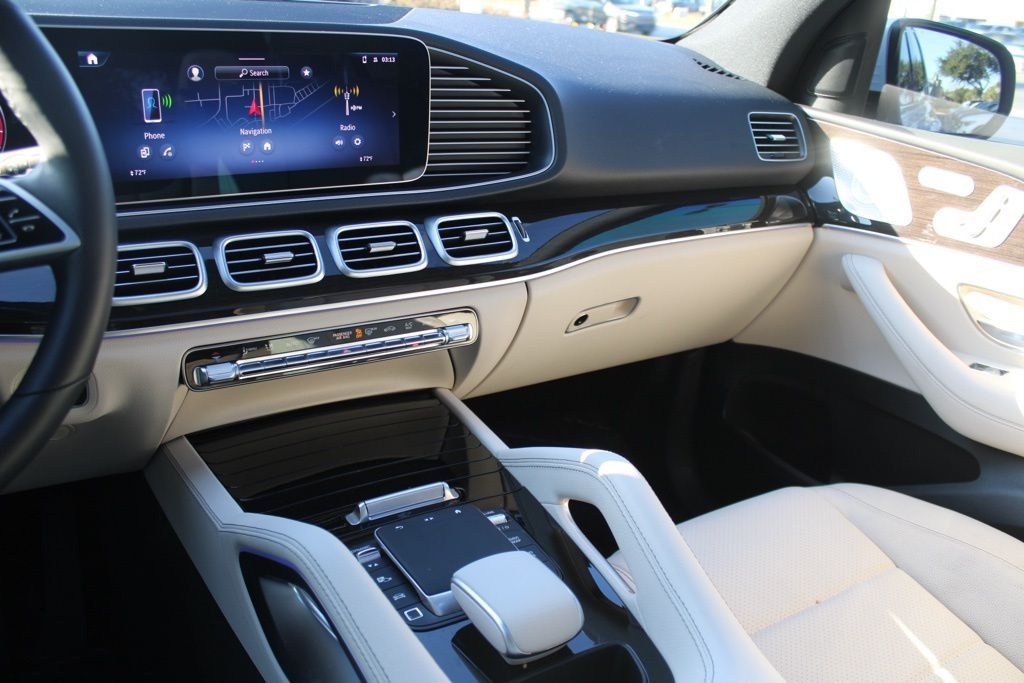 Certified Used 2025 White Mercedes-Benz GLE 450 image 21