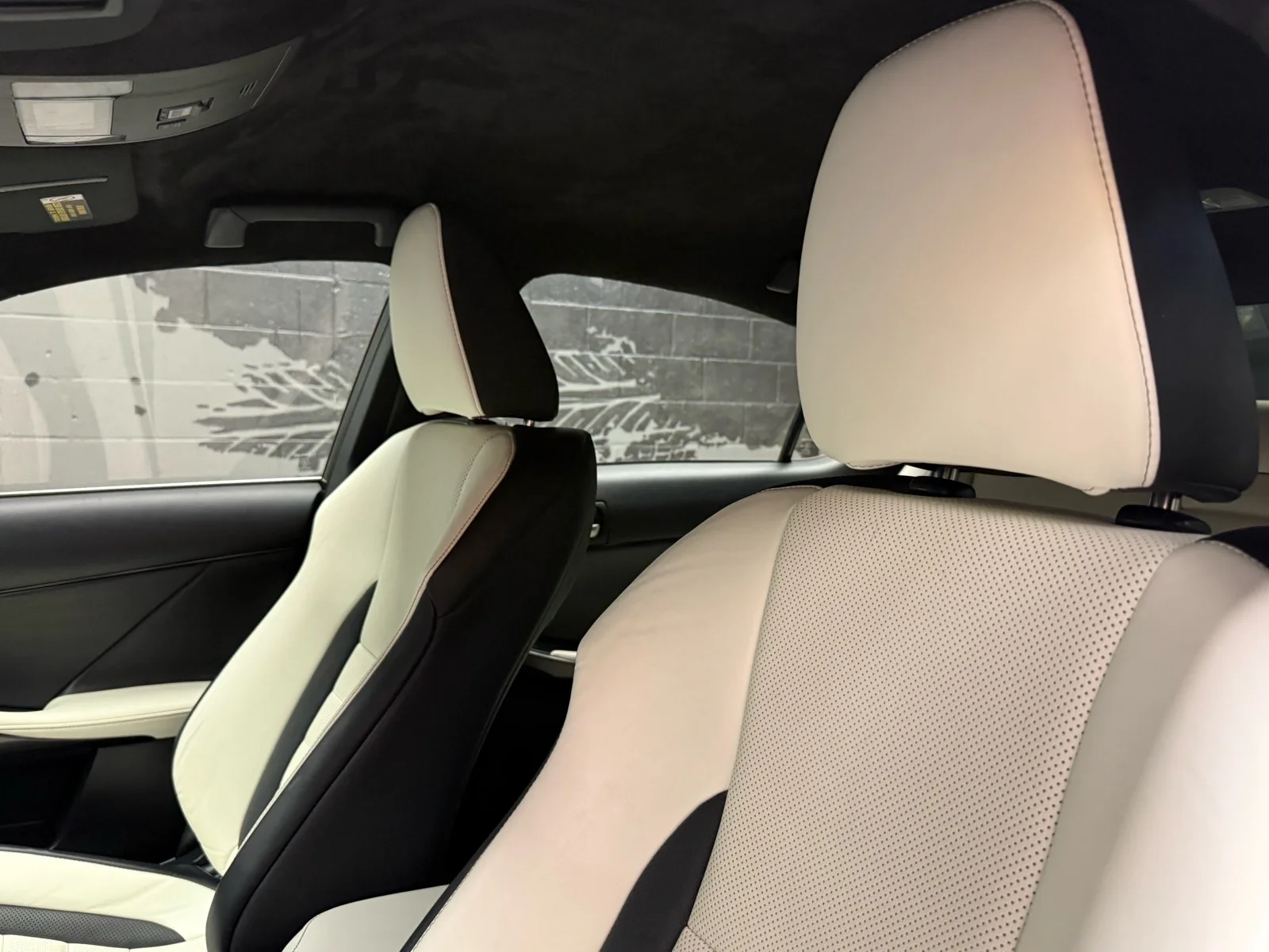 Used 2021 Ultra White (083) Lexus F SPORT image 10