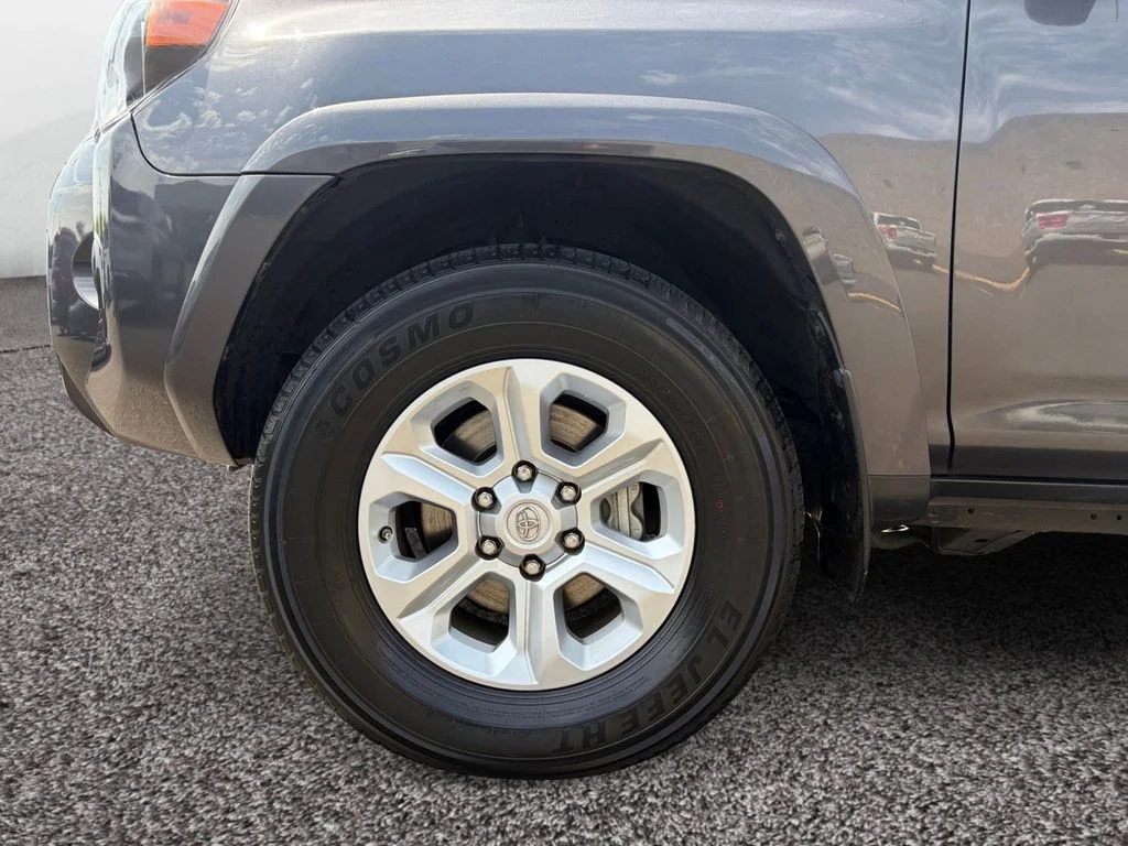 Used 2021 Gray Toyota SR5 image 9