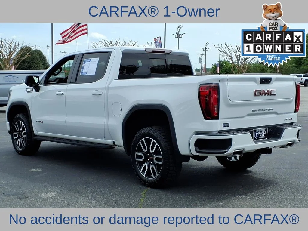 Used 2024 White GMC AT4 image 3