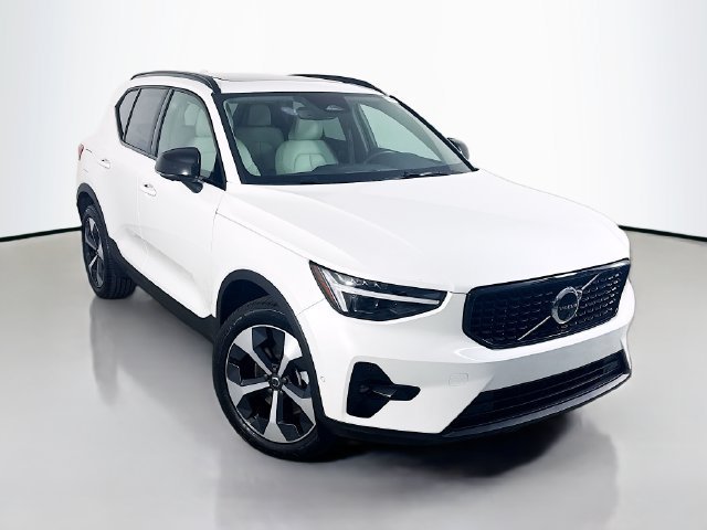 2026 Volvo XC40