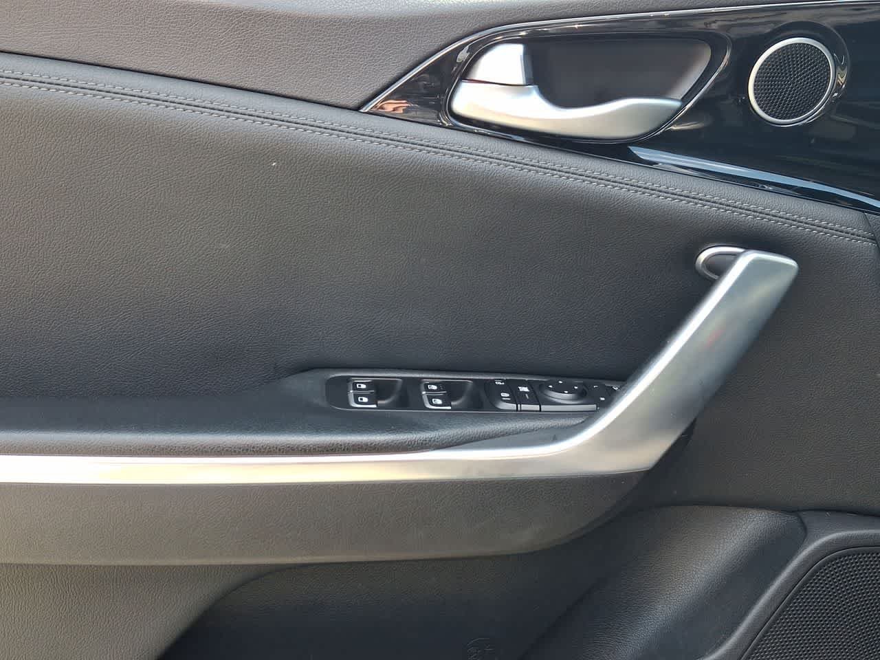 Certified Used 2019 Panthera Metallic Kia Base image 16