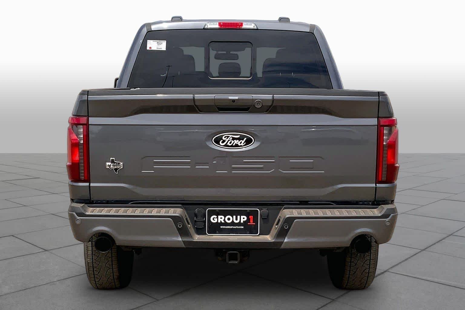 New 2026 Carbonized Gray Metallic Ford XLT image 4