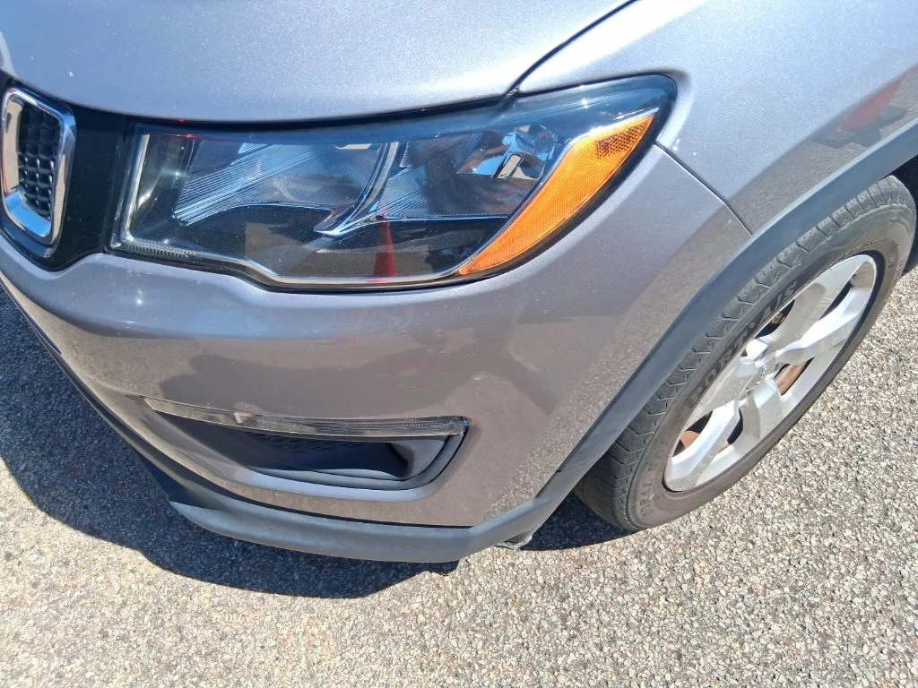 Used 2019 Silver Jeep Latitude image 11