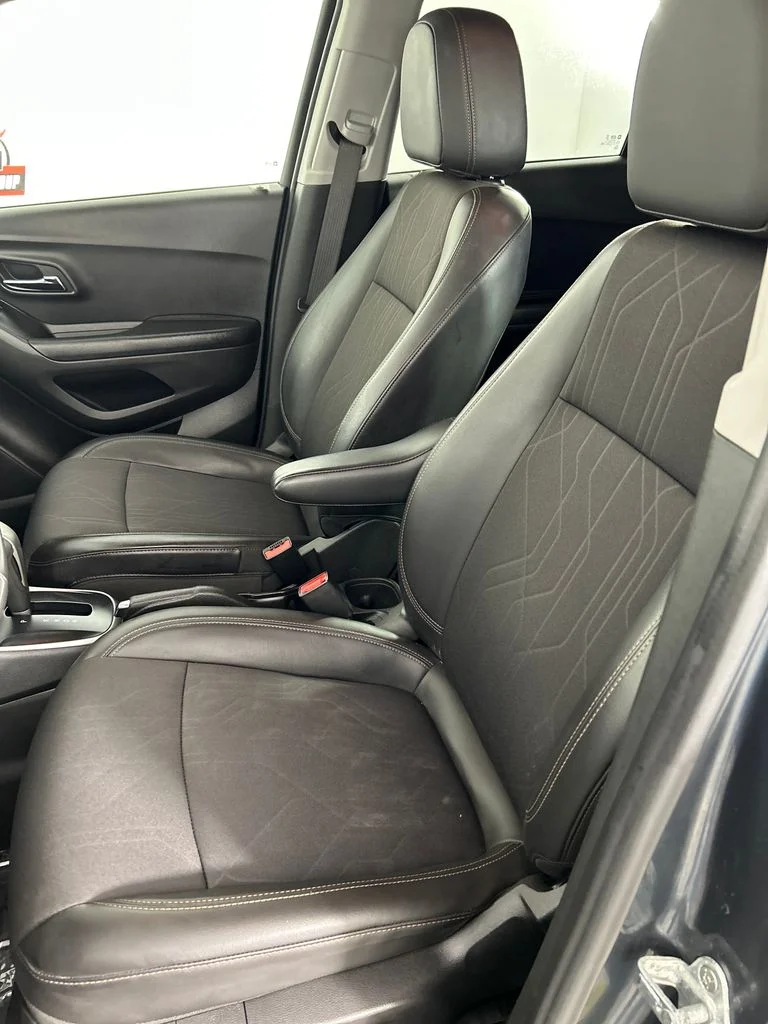 Used 2022 Gray Chevrolet LT image 12