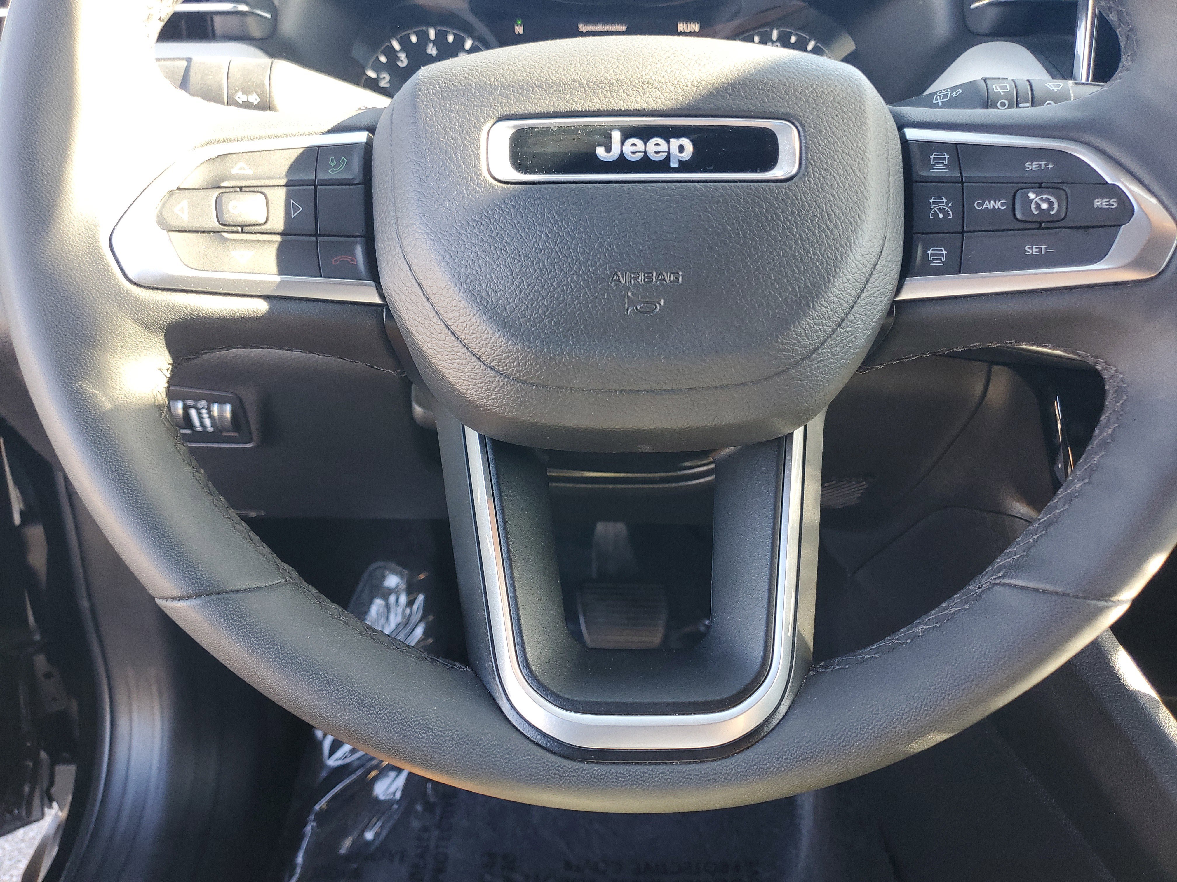 Certified Used 2025 Black Jeep Limited image 22