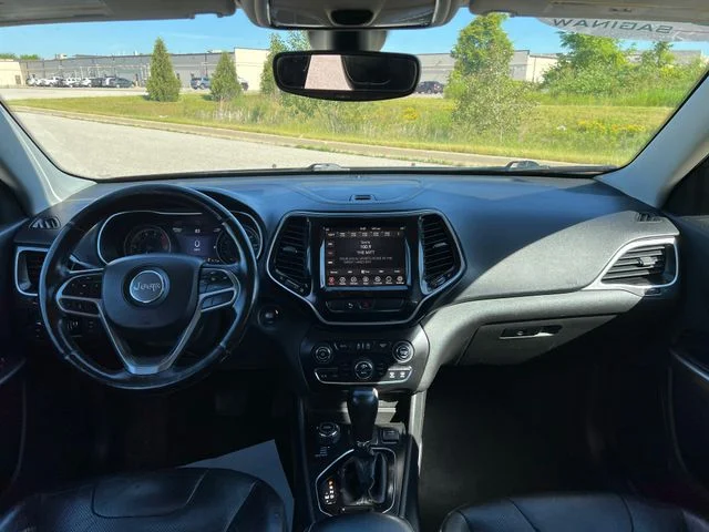 Used 2019 Gray Jeep Limited image 40