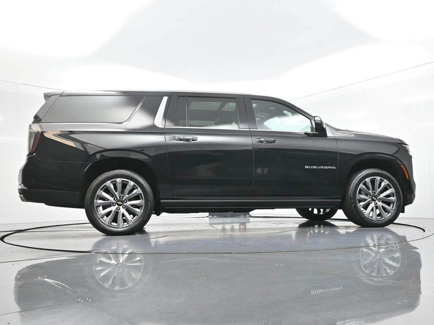 Used 2025 Black Chevrolet High Country image 61