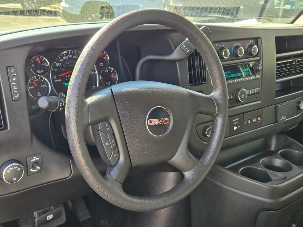 Used 2025 Summit White GMC Work Van image 18