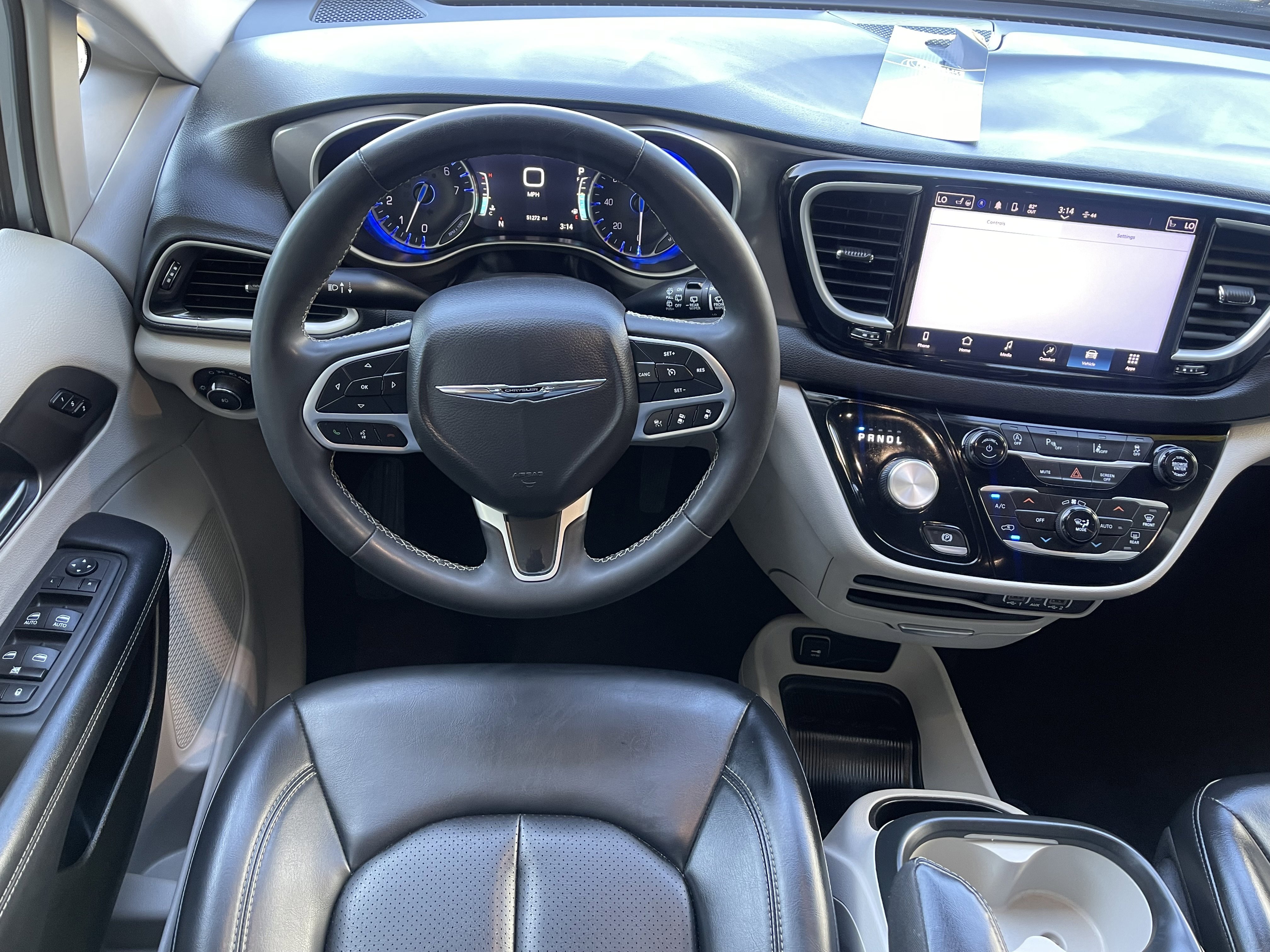 Used 2023 Silver Chrysler Touring L image 22