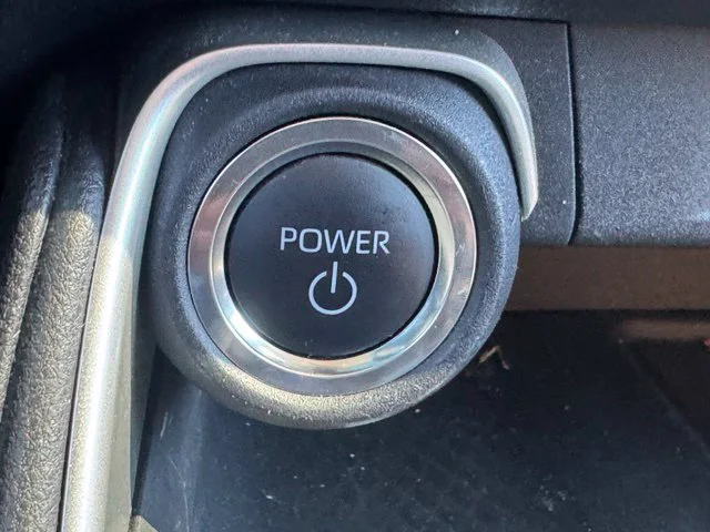 Used 2025 Pearl Toyota XLE image 31