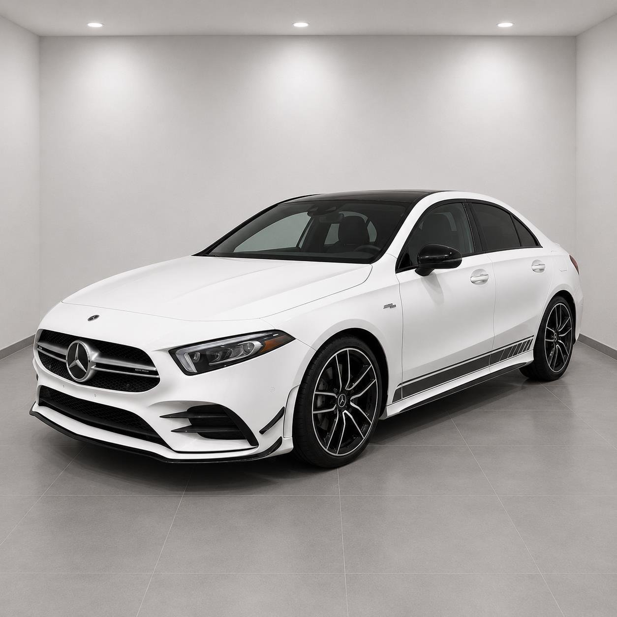 Used 2021 WHITE MERCEDES  image 1