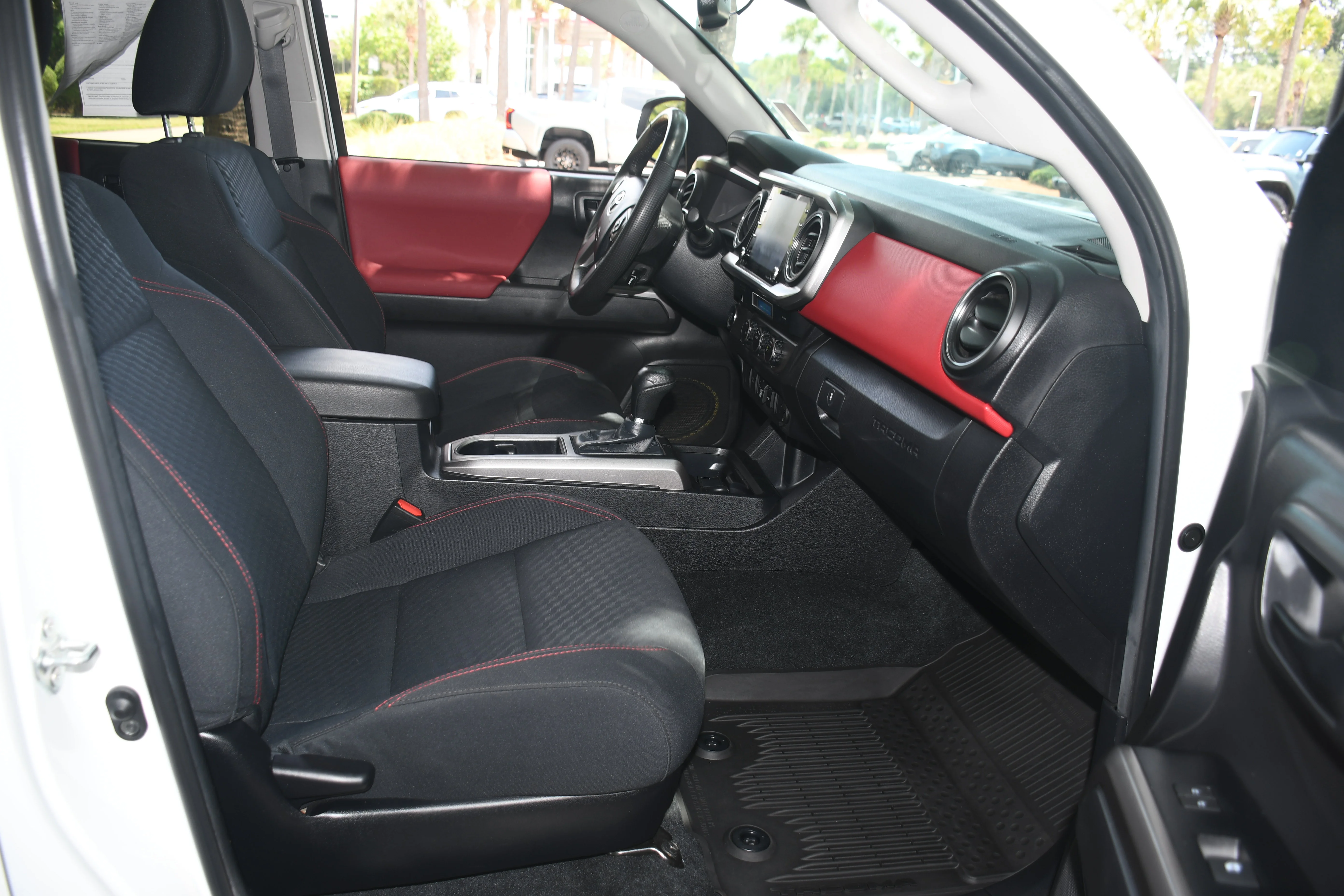Used 2023 White Toyota SR5 image 18