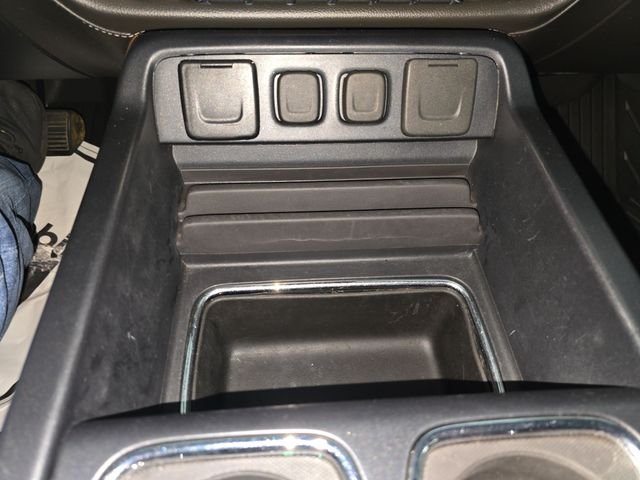 Used 2019 Black Chevrolet High Country image 21
