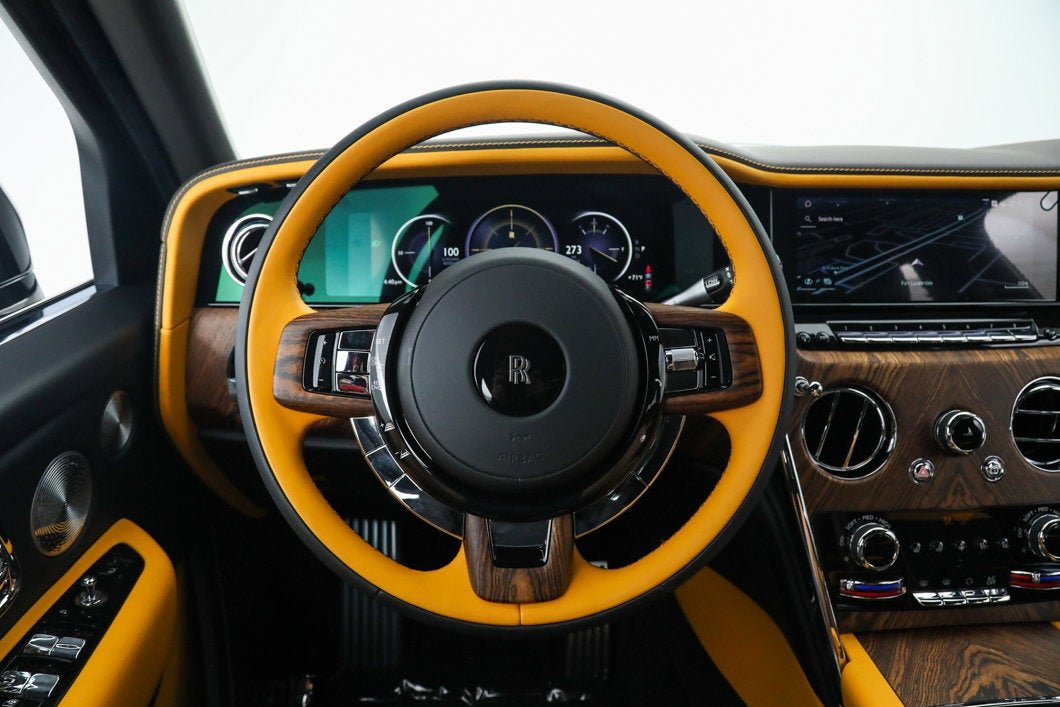 Used 2025 Brown Rolls-Royce  image 32