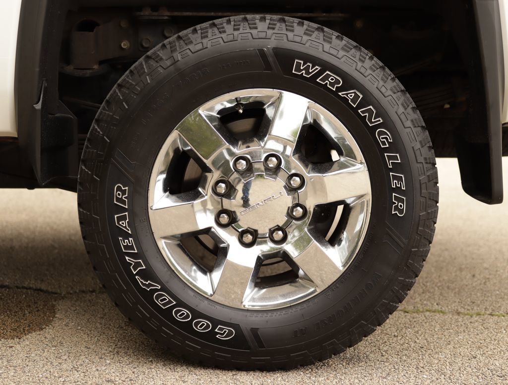 Used 2019 SUMMIT WHITE GMC Denali image 43