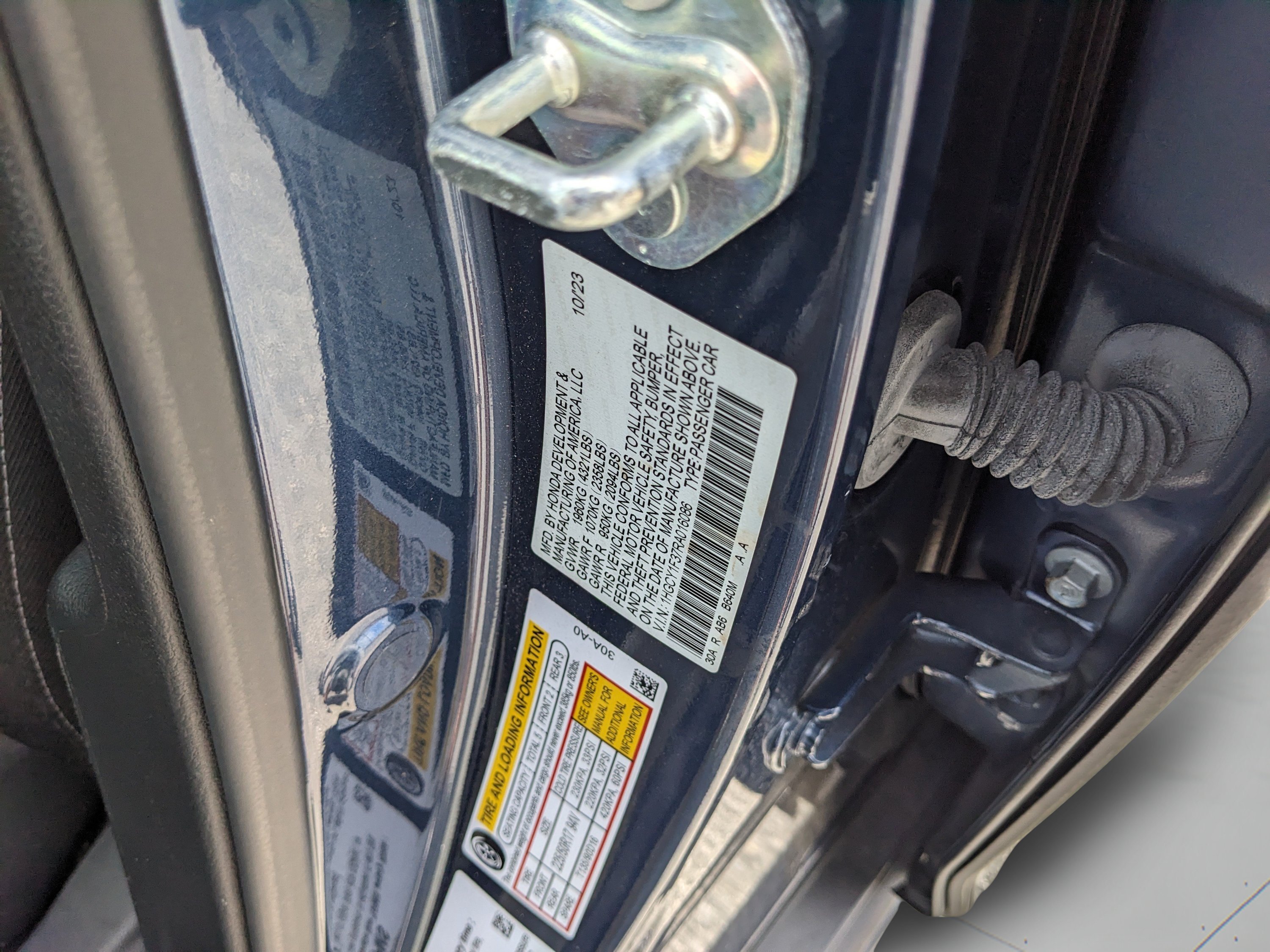 Certified Used 2024 Canyon River Blue Metallic Honda EX image 40