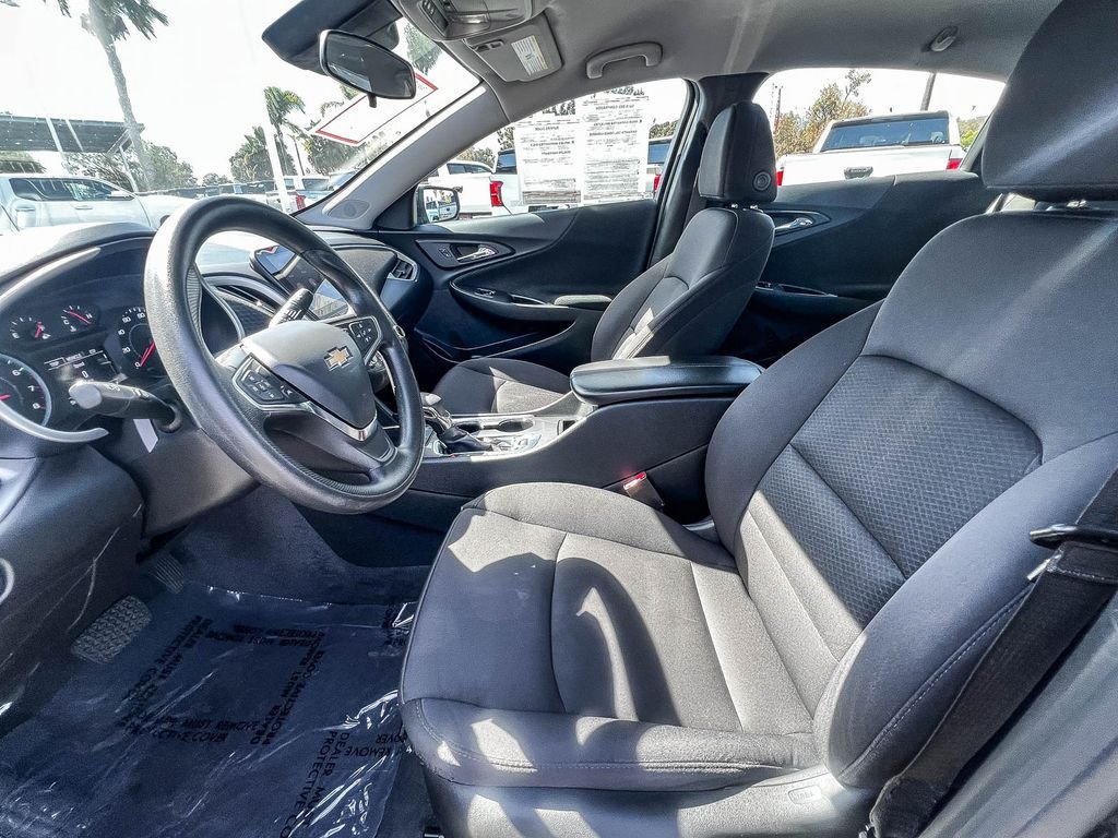 Used 2023 Gray Chevrolet LT image 16