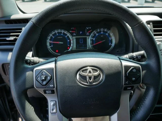 Certified Used 2018 MAGNETIC GRAY MET. Toyota  image 26