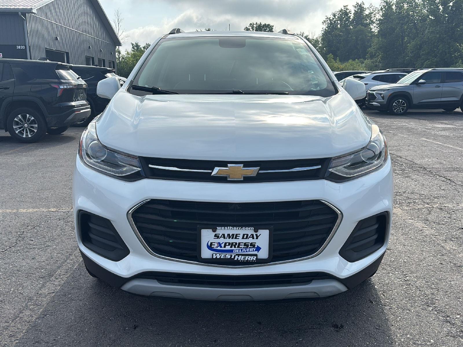 Used 2019 Summit White Chevrolet LT image 8