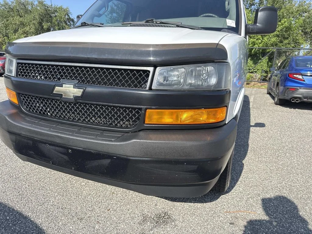 Used 2019 White Chevrolet Work Van image 9