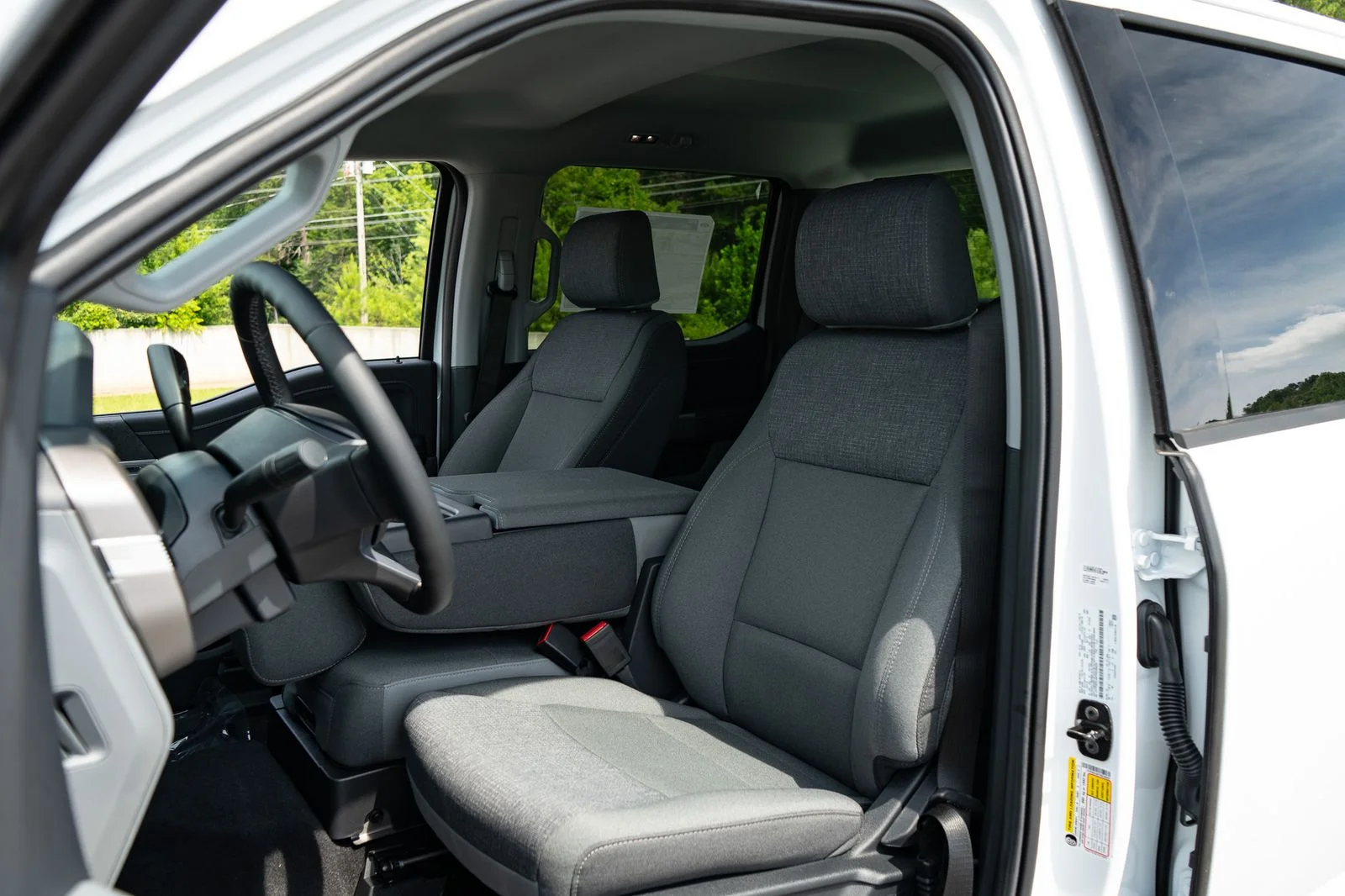 New 2026 White Ford XLT image 15