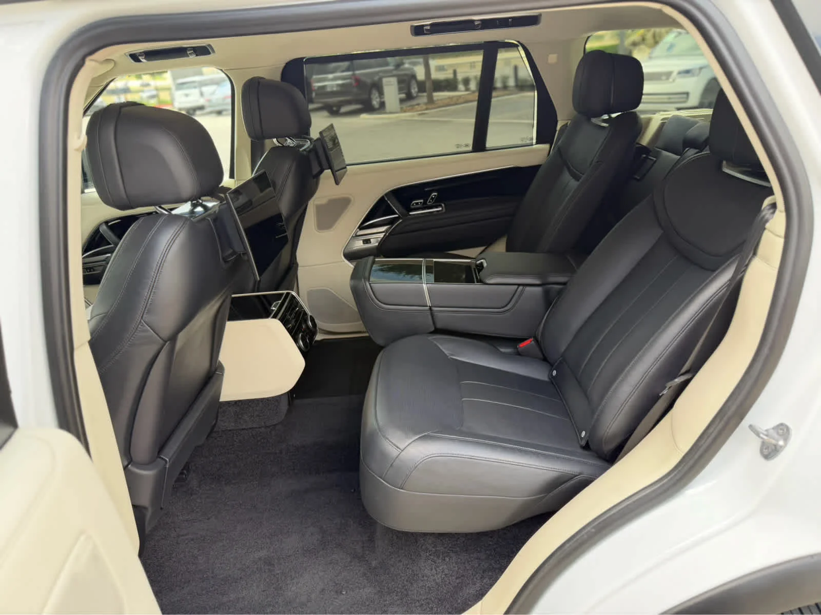 2023 Land Rover Range Rover Autobiography - Photo 17