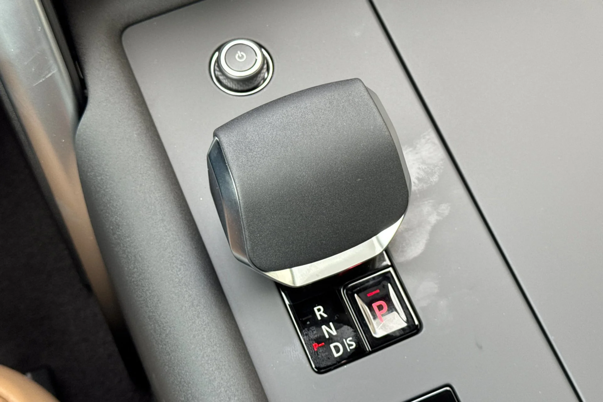 New 2026 Fuji White Land Rover Gemini Edition AWD image 24