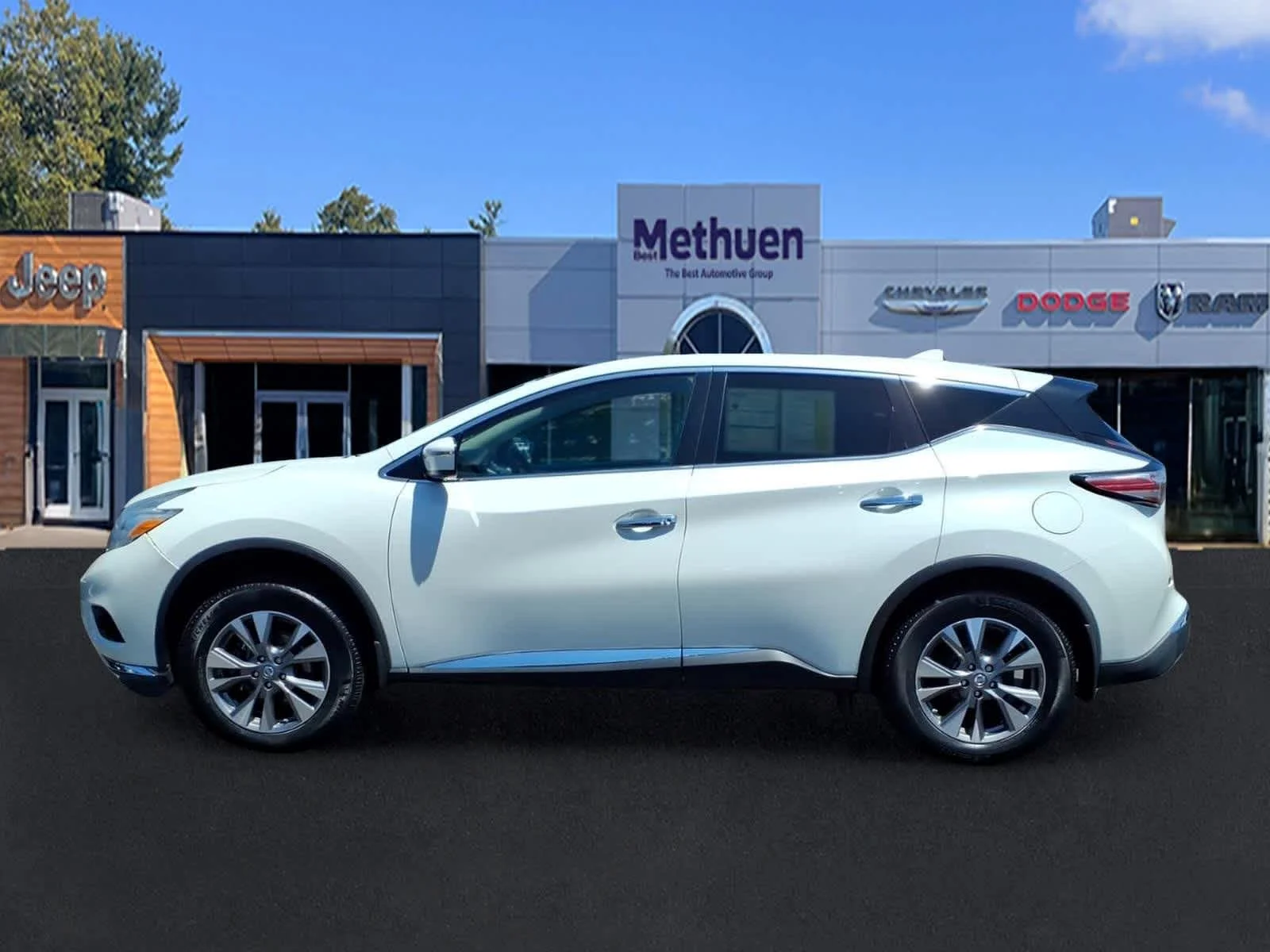 Used 2017 Pearl White Nissan S image 8