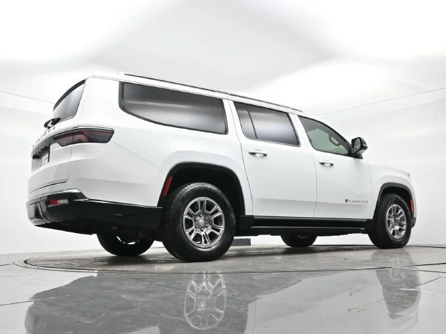 Used 2023 Bright White Clearcoat Jeep 4DR 4WD image 33