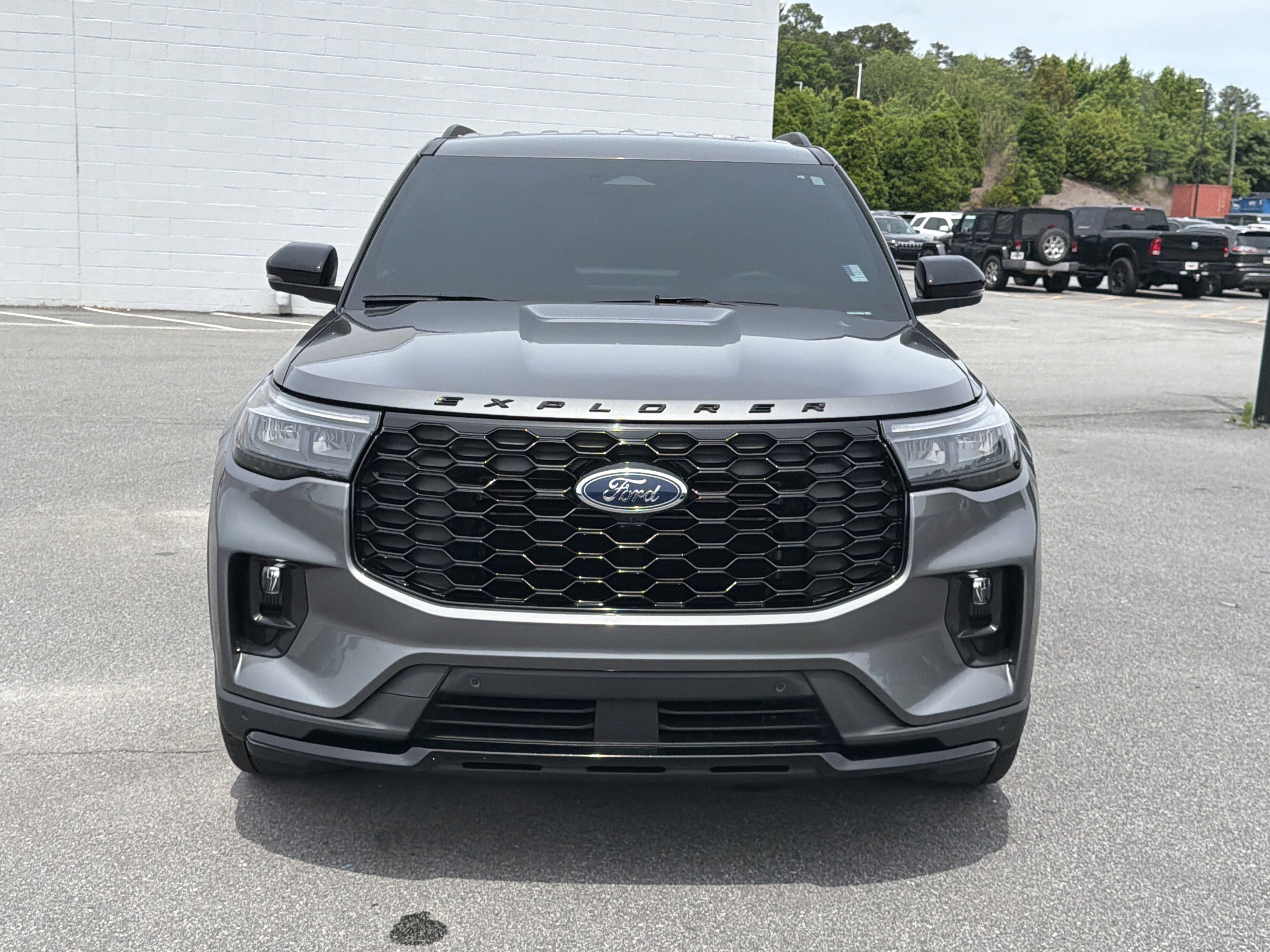 Used 2025 Gray Metallic Ford ST-Line image 2
