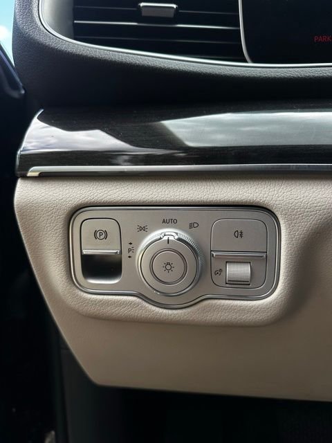 Used 2020 Blue Mercedes-Benz GLE 350 image 25