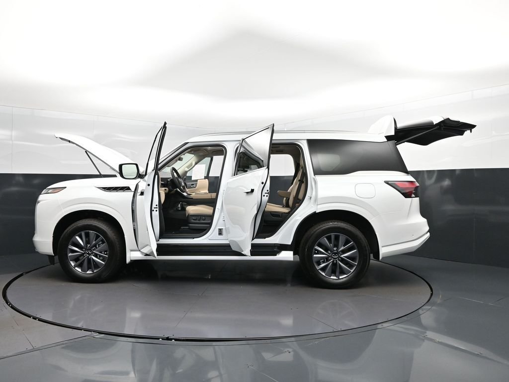 New 2026 RADIANT WHITE INFINITI Pure 2WD image 47