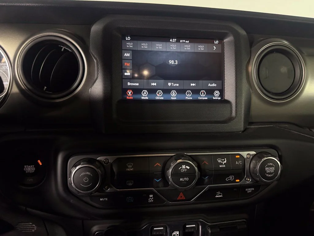 Used 2023  Jeep Willys 4xe image 13