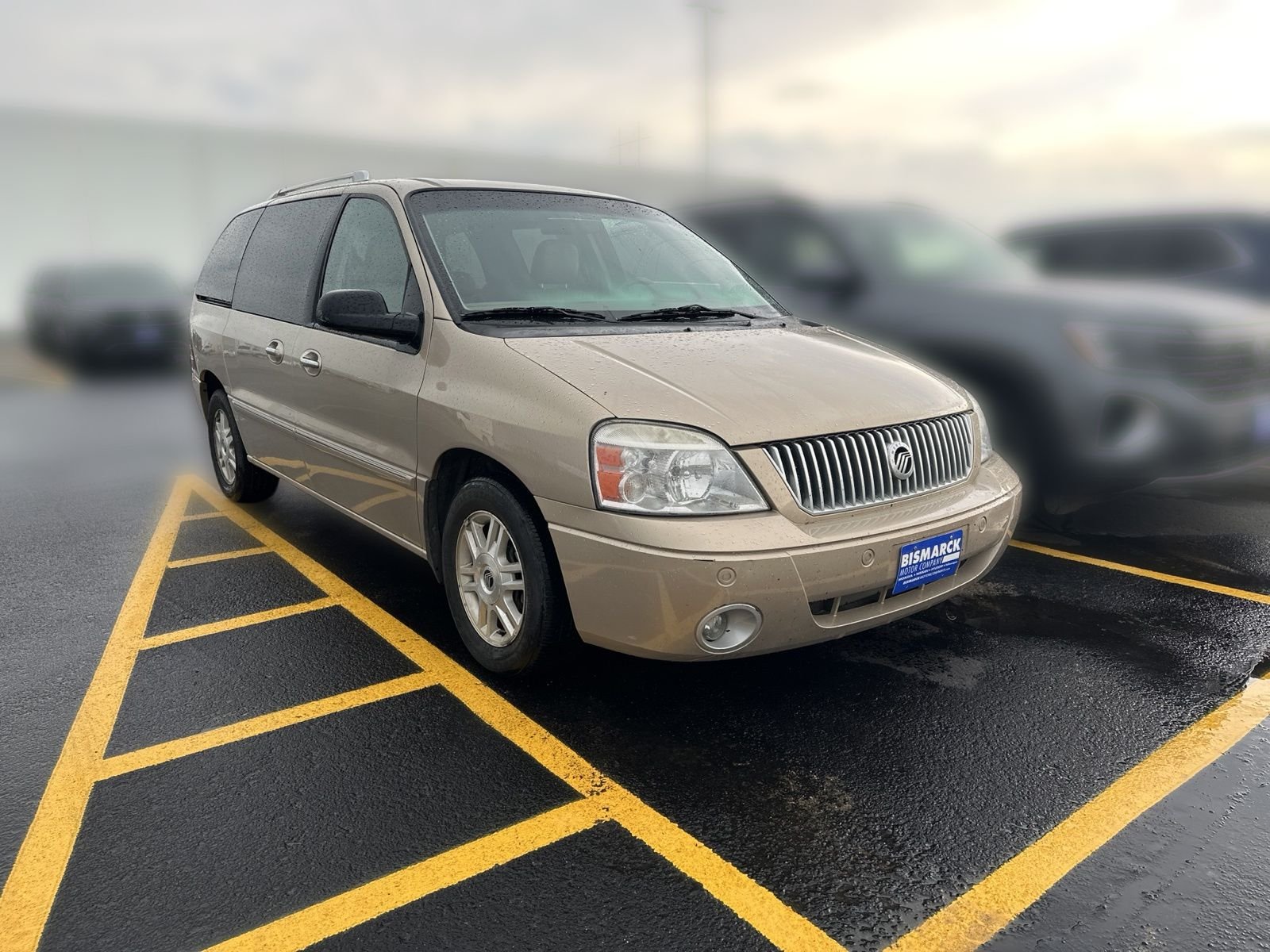 Used 2007 Beige Mercury Luxury image 2