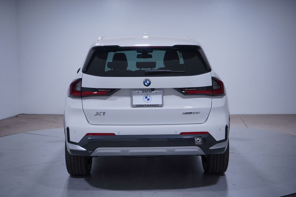 Used 2026 Alpine White BMW xDrive28i image 4