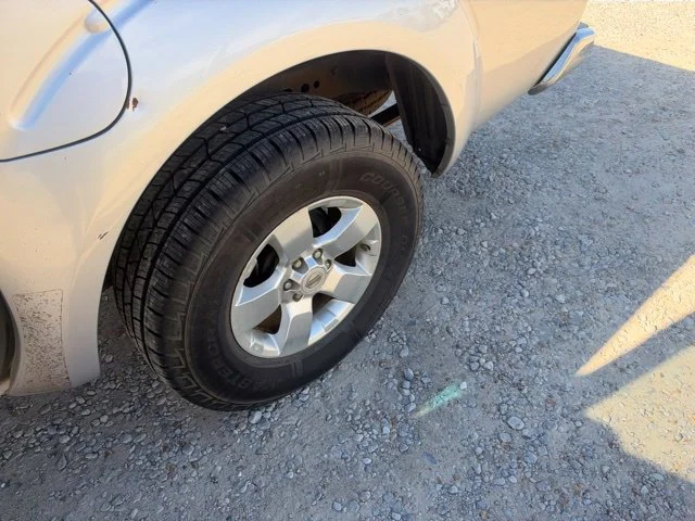 Used 2010 Silver Nissan SE image 25