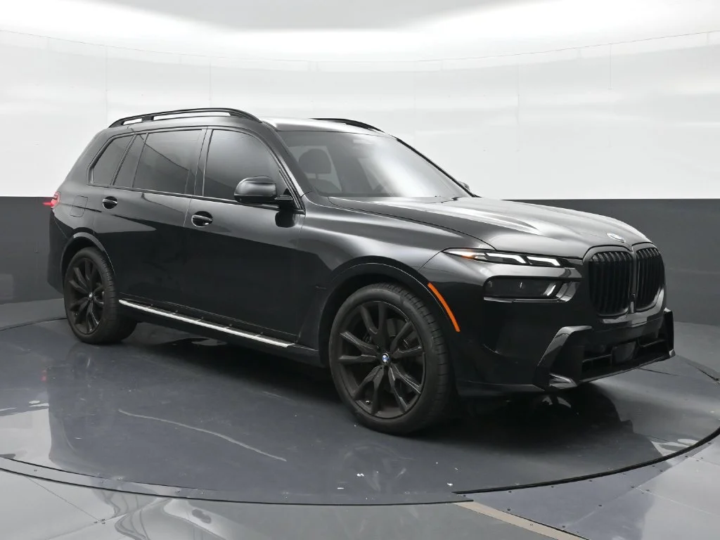 Used 2023 Black BMW xDrive40i image 4